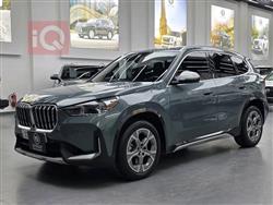 بی ئێم دەبڵیو X1